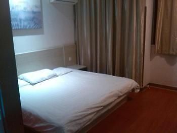 Hanting Express Hotel Wuxi Sunshine Square Екстериор снимка
